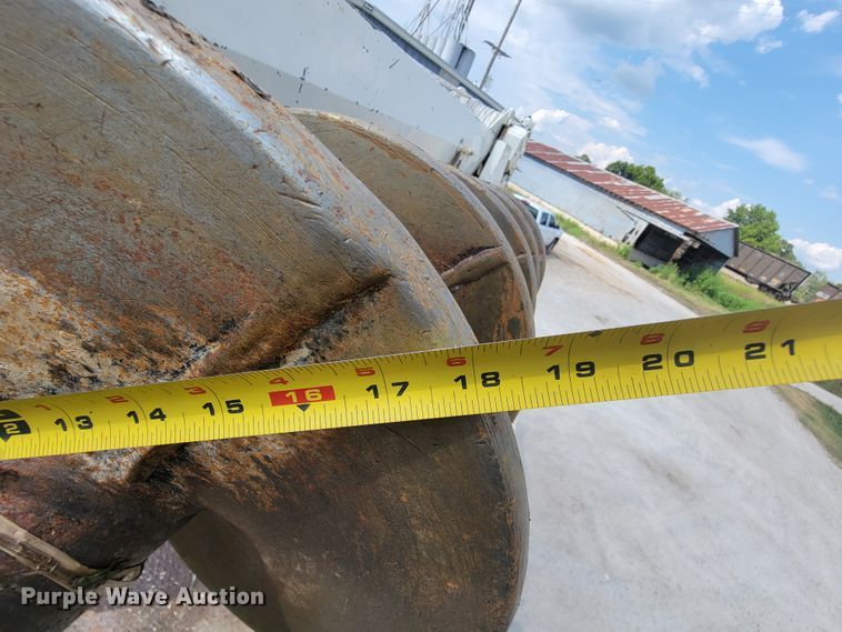 image for item KD9447 1993 Ford F800  digger derrick truck