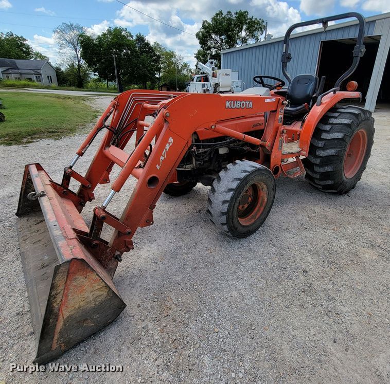 image for item KD9477 Kubota L3830D  tractor