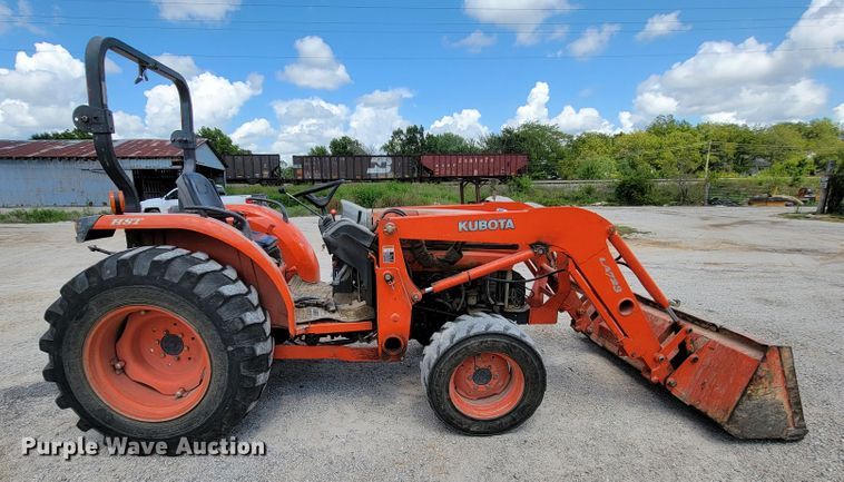 image for item KD9477 Kubota L3830D  tractor
