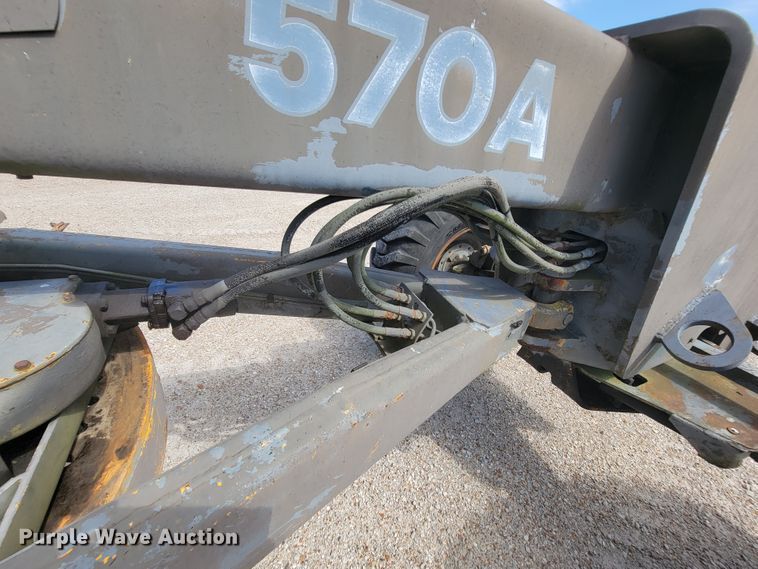 image for item KD9481 1982 John Deere 570A  motor grader