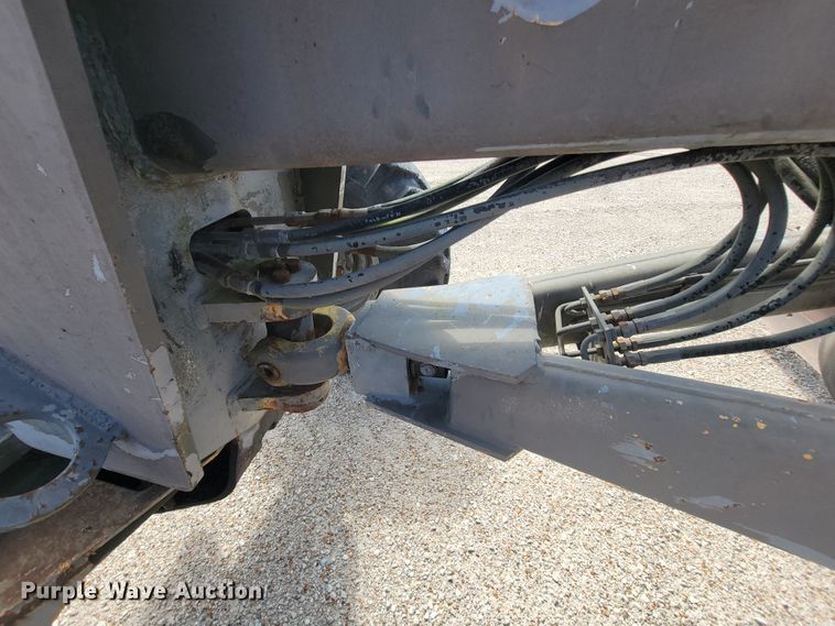 image for item KD9481 1982 John Deere 570A  motor grader