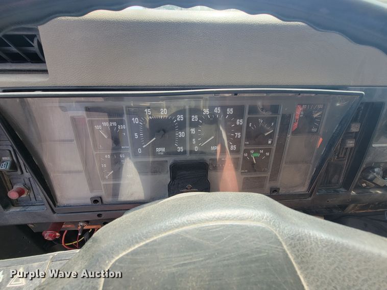 image for item KD9489 1995 International 4700  dump truck