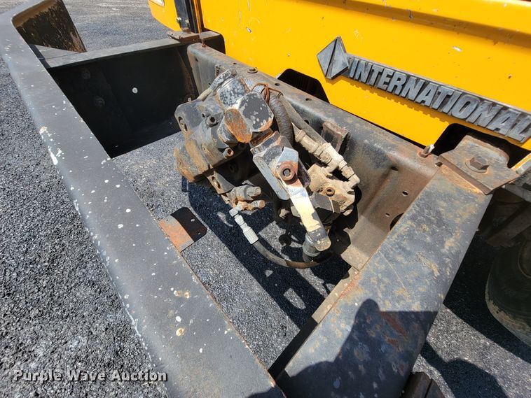 image for item KD9489 1995 International 4700  dump truck