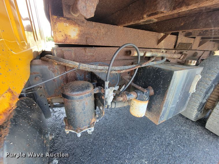 image for item KD9489 1995 International 4700  dump truck