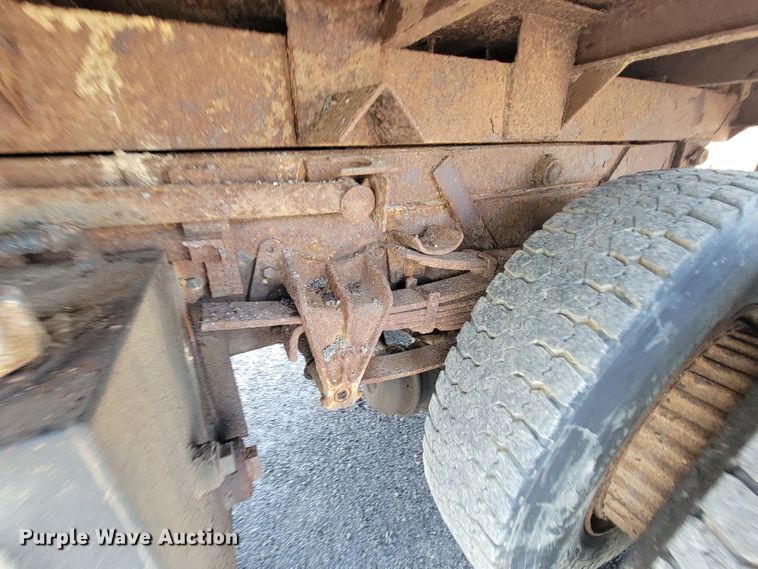 image for item KD9489 1995 International 4700  dump truck