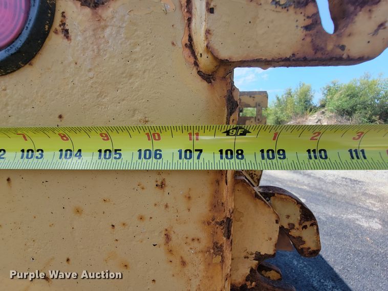 image for item KD9489 1995 International 4700  dump truck