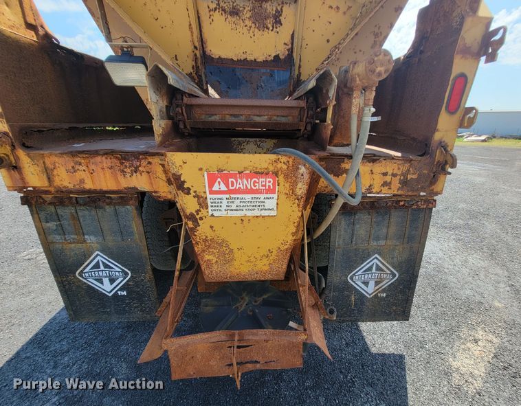 image for item KD9489 1995 International 4700  dump truck