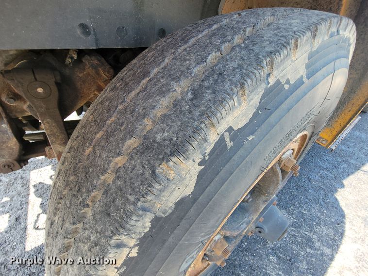 image for item KD9489 1995 International 4700  dump truck