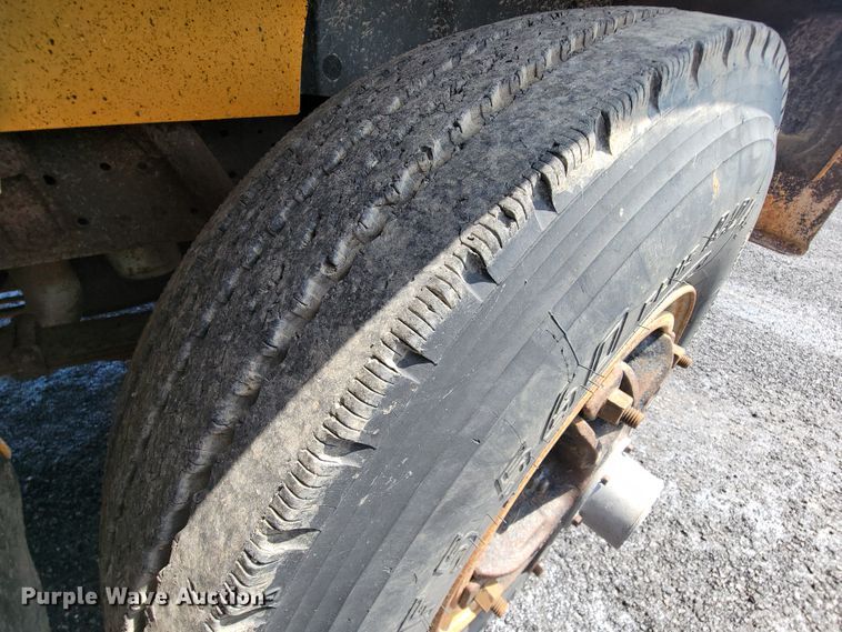 image for item KD9489 1995 International 4700  dump truck