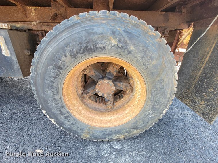 image for item KD9489 1995 International 4700  dump truck