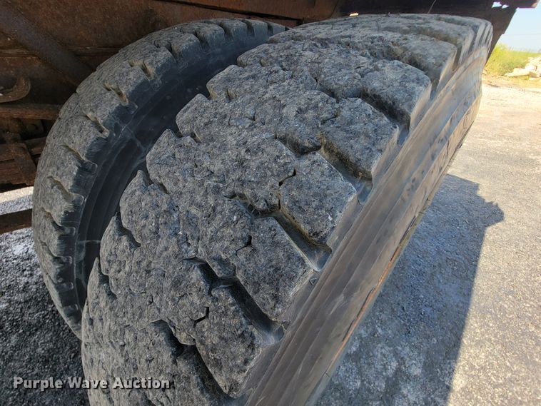 image for item KD9489 1995 International 4700  dump truck