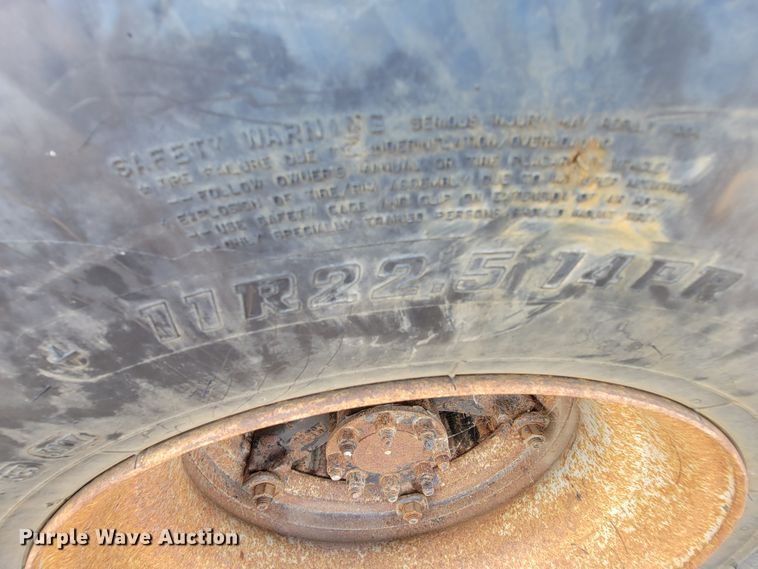 image for item KD9489 1995 International 4700  dump truck