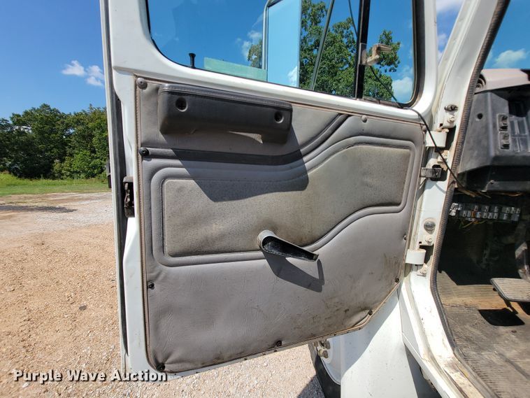 image for item KD9490 1996 International 4900  dump truck