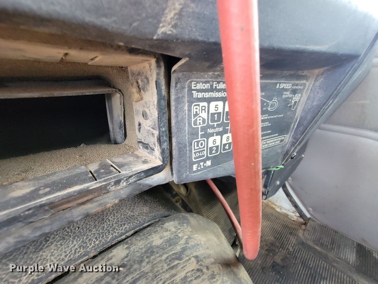 image for item KD9490 1996 International 4900  dump truck