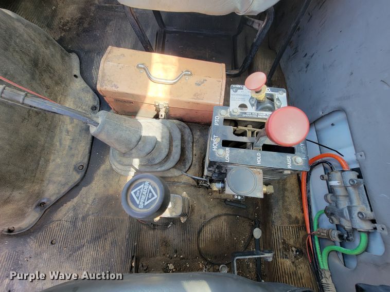 image for item KD9490 1996 International 4900  dump truck