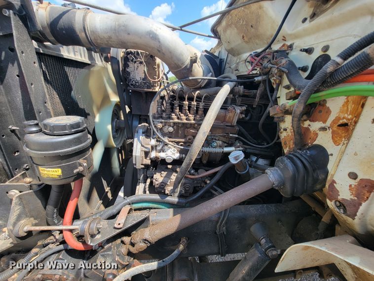 image for item KD9490 1996 International 4900  dump truck