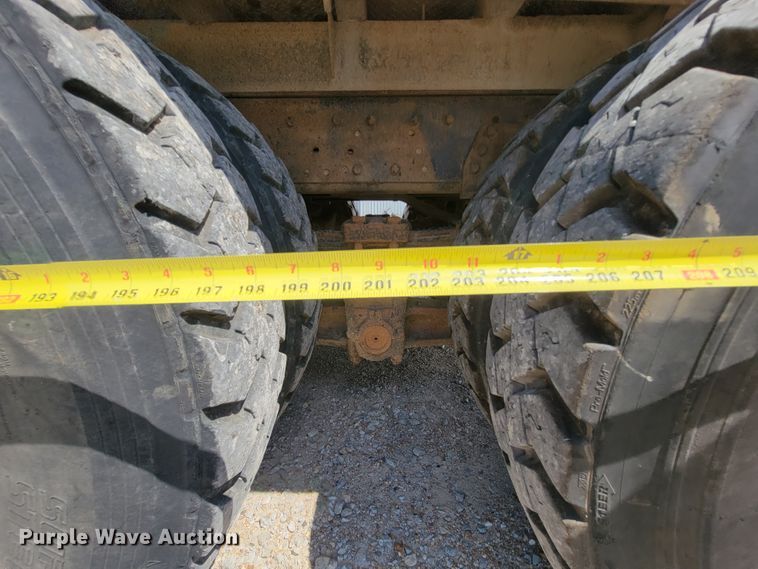 image for item KD9490 1996 International 4900  dump truck