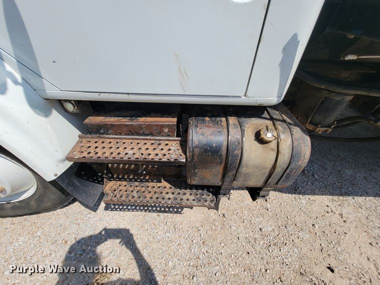 image for item KD9490 1996 International 4900  dump truck