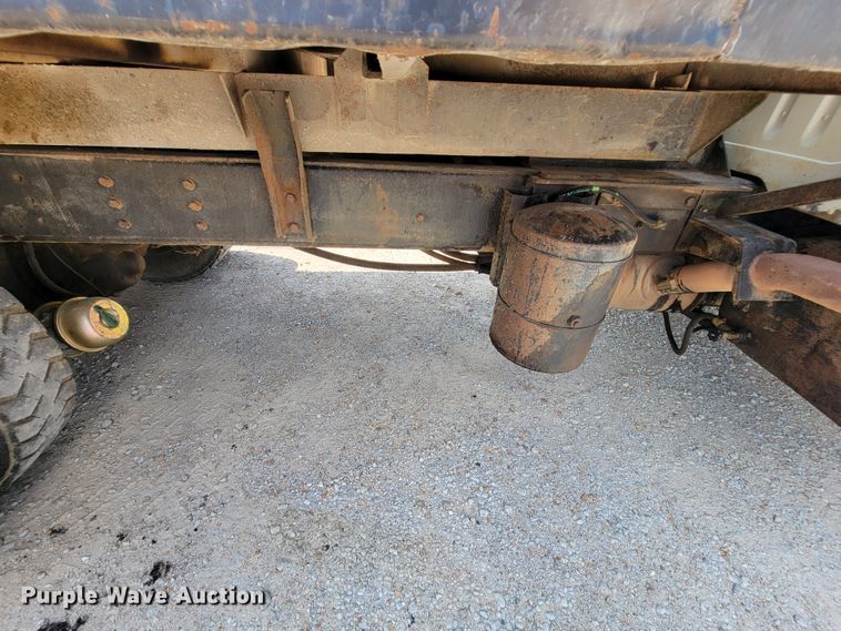 image for item KD9490 1996 International 4900  dump truck