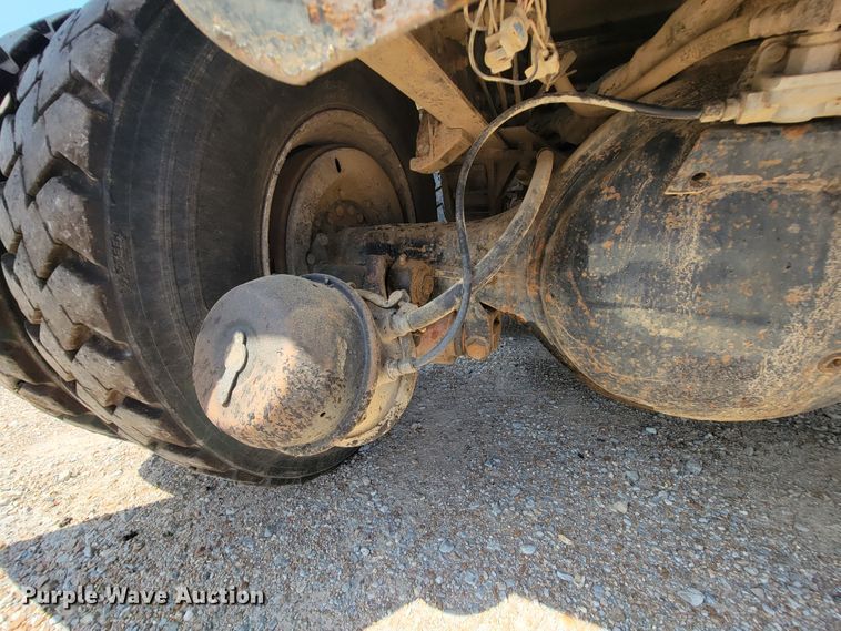 image for item KD9490 1996 International 4900  dump truck