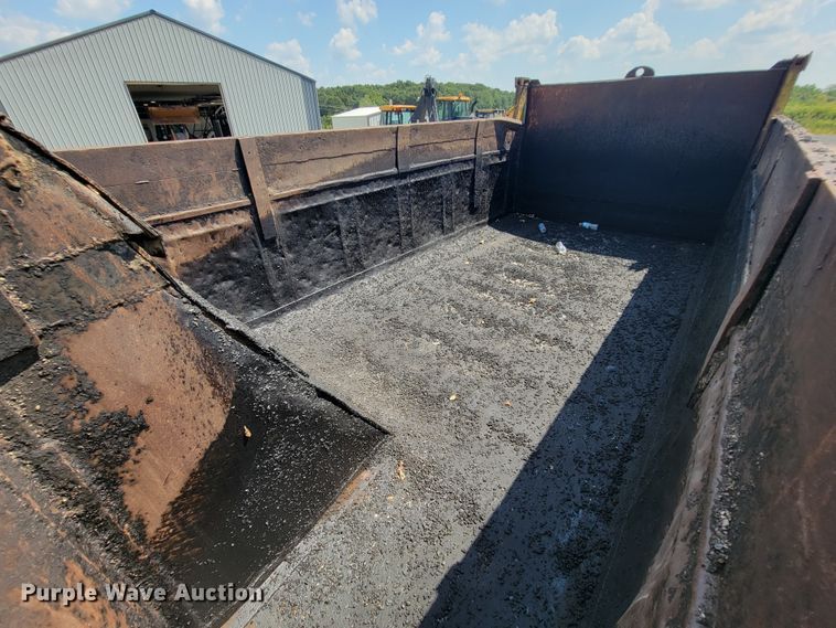 image for item KD9490 1996 International 4900  dump truck