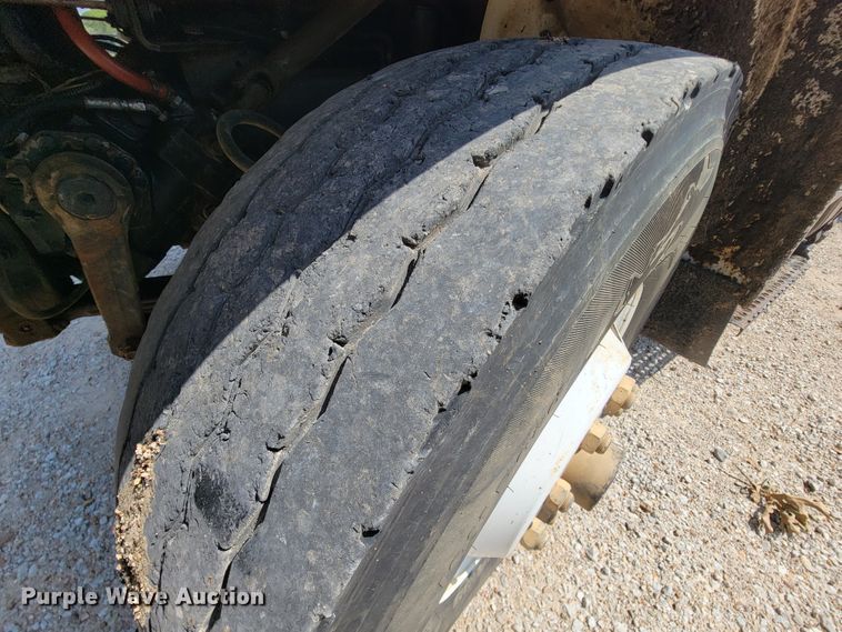 image for item KD9490 1996 International 4900  dump truck