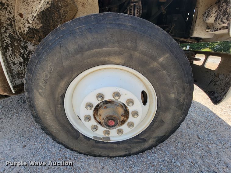 image for item KD9490 1996 International 4900  dump truck