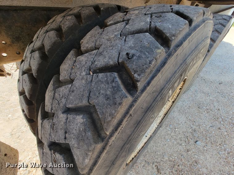 image for item KD9490 1996 International 4900  dump truck