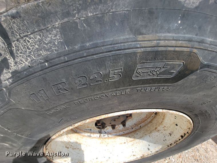 image for item KD9490 1996 International 4900  dump truck