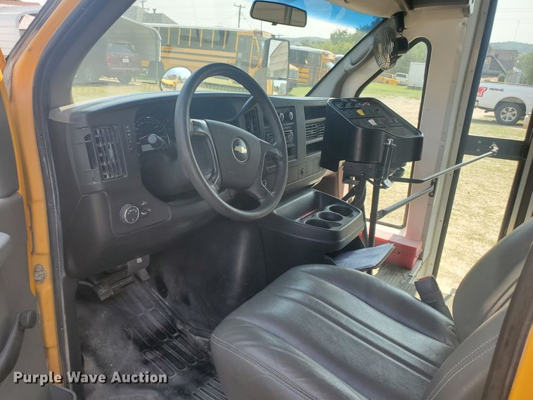 image for item KK9328 2009 Chevrolet Blue Bird  school bus