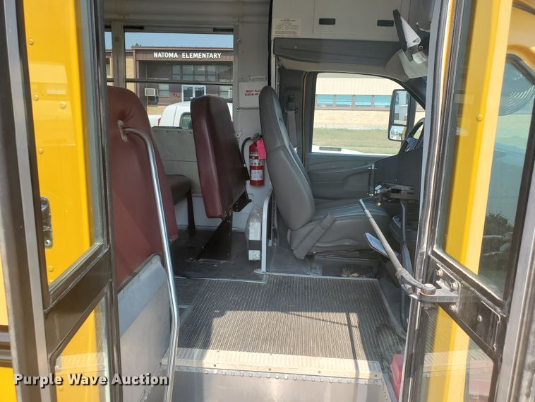 image for item KK9328 2009 Chevrolet Blue Bird  school bus