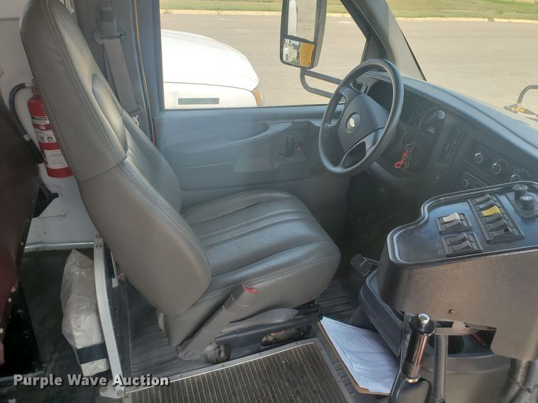 image for item KK9328 2009 Chevrolet Blue Bird  school bus