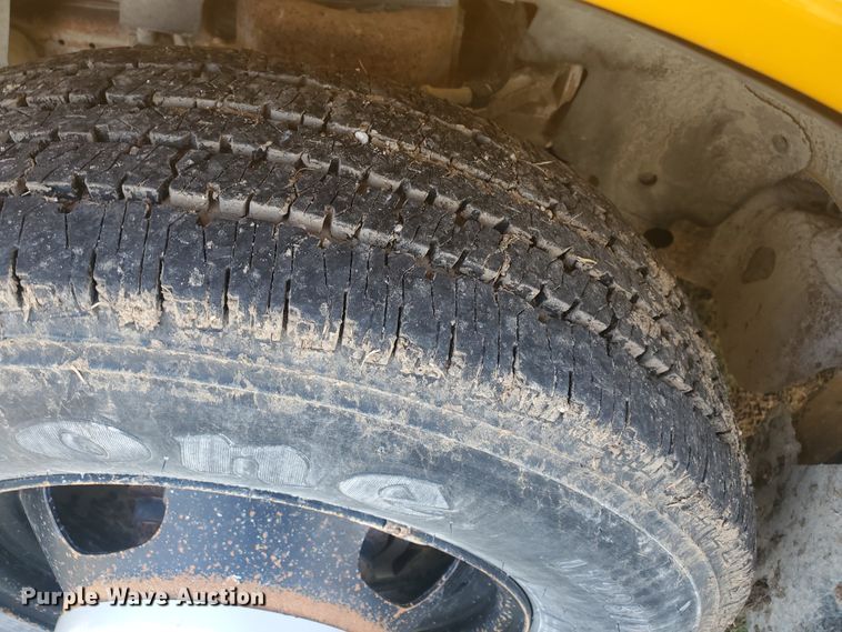 image for item KK9328 2009 Chevrolet Blue Bird  school bus