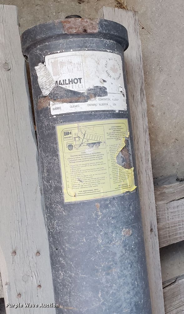 image for item KK9356 Mailhot  dump truck hoist cylinder