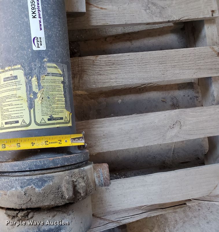 image for item KK9356 Mailhot  dump truck hoist cylinder