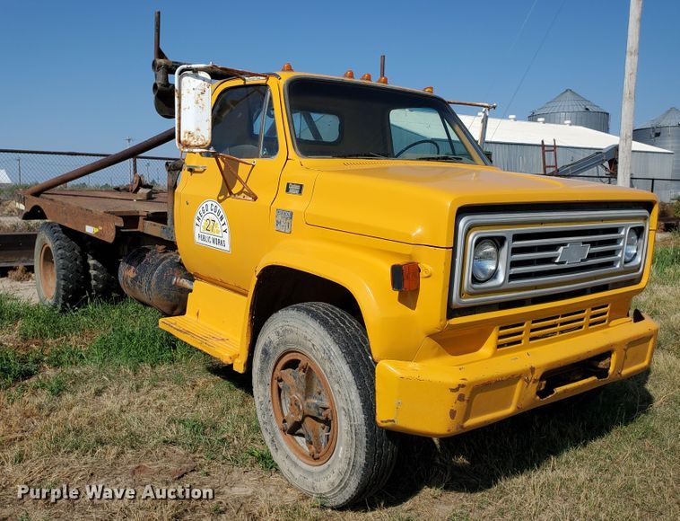 image for item KK9374 1976 Chevrolet C50  winch truck