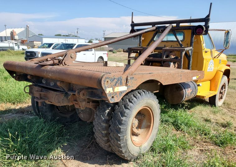 image for item KK9374 1976 Chevrolet C50  winch truck