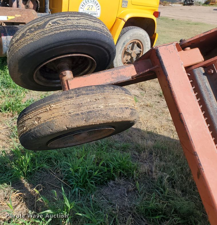 image for item KK9375 2005 Rhino FM15  batwing rotary mower