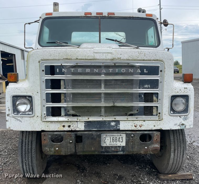 image for item KK9439 1979 International F2275  semi truck