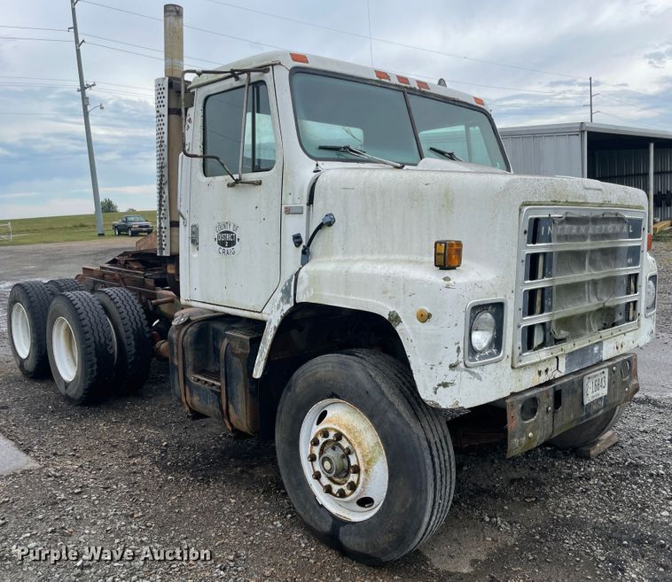 image for item KK9439 1979 International F2275  semi truck