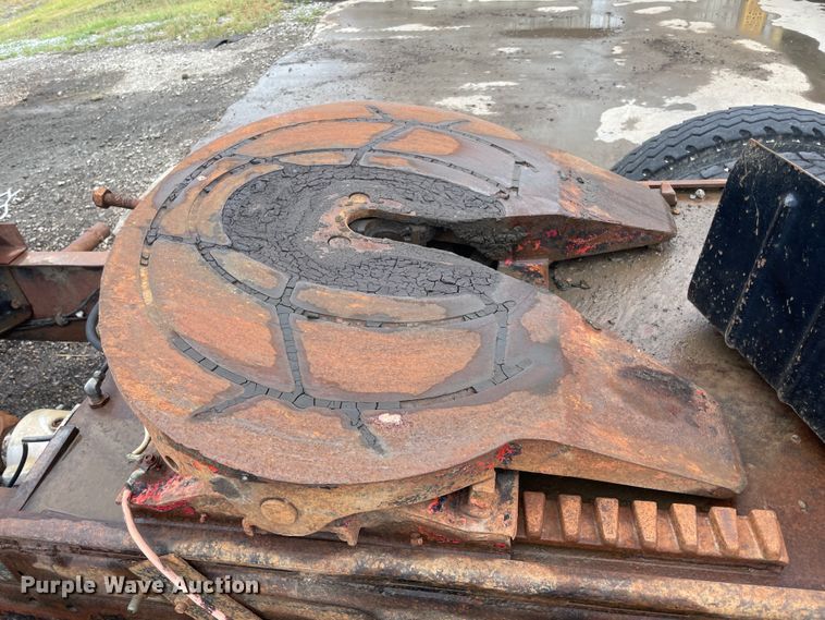 image for item KK9439 1979 International F2275  semi truck