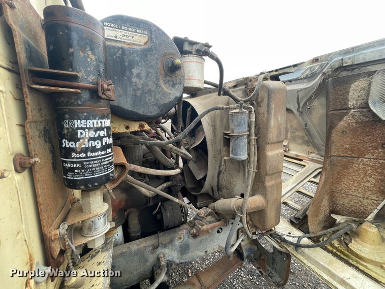 image for item KK9439 1979 International F2275  semi truck