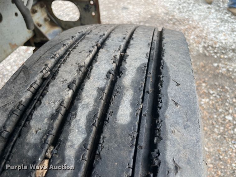 image for item KK9439 1979 International F2275  semi truck