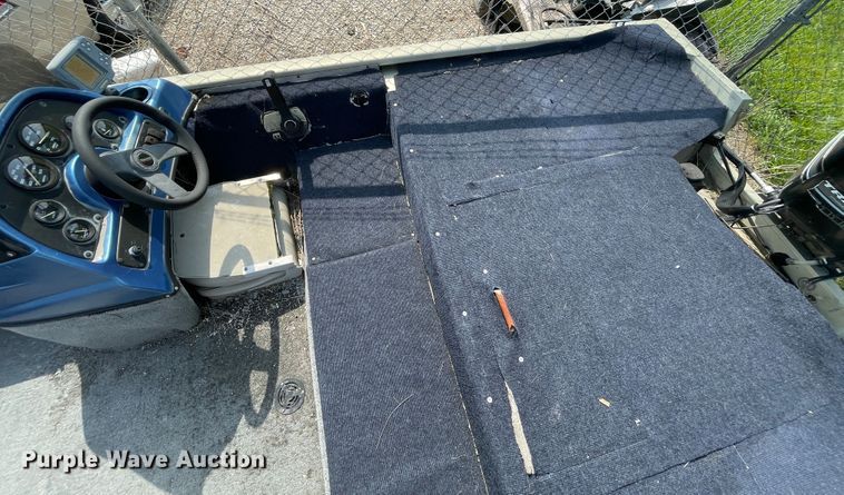 image for item KK9646 2002 Tracker Tournament  boat