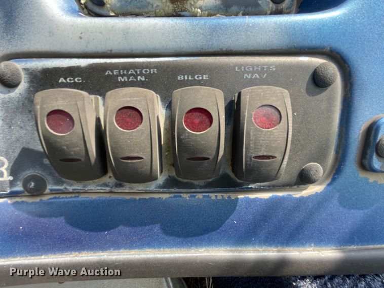 image for item KK9646 2002 Tracker Tournament  boat