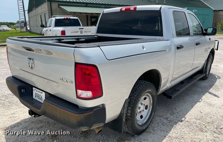 image for item KK9653 2016 Dodge Ram 1500  Crew Cab pickup truck