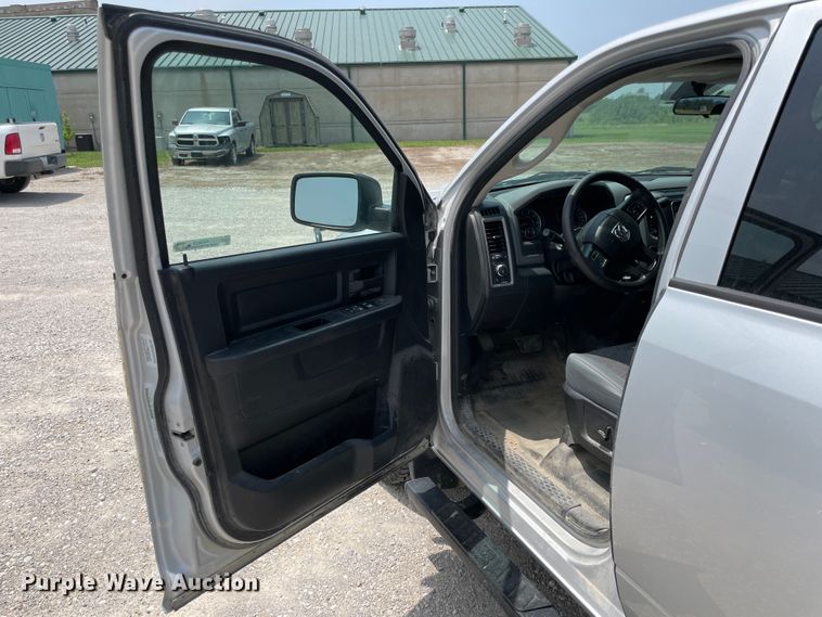 image for item KK9653 2016 Dodge Ram 1500  Crew Cab pickup truck