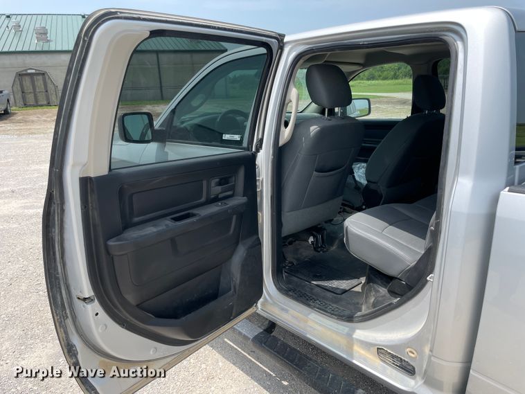 image for item KK9653 2016 Dodge Ram 1500  Crew Cab pickup truck