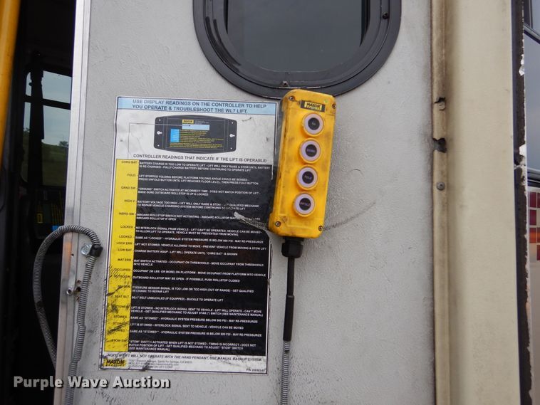 image for item KV9129 2010 Ford F650  shuttle bus