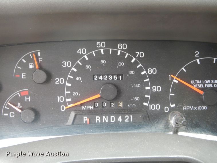 image for item KV9129 2010 Ford F650  shuttle bus